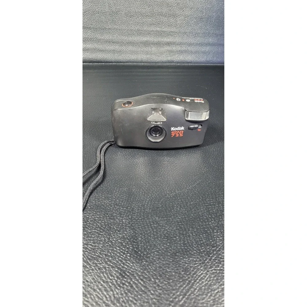 KODAK Star 735 35mm Film Point & Shoot Camera w/ Flash Black - 2784